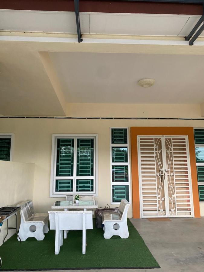 Cik Misi Homestay Sik Buitenkant foto